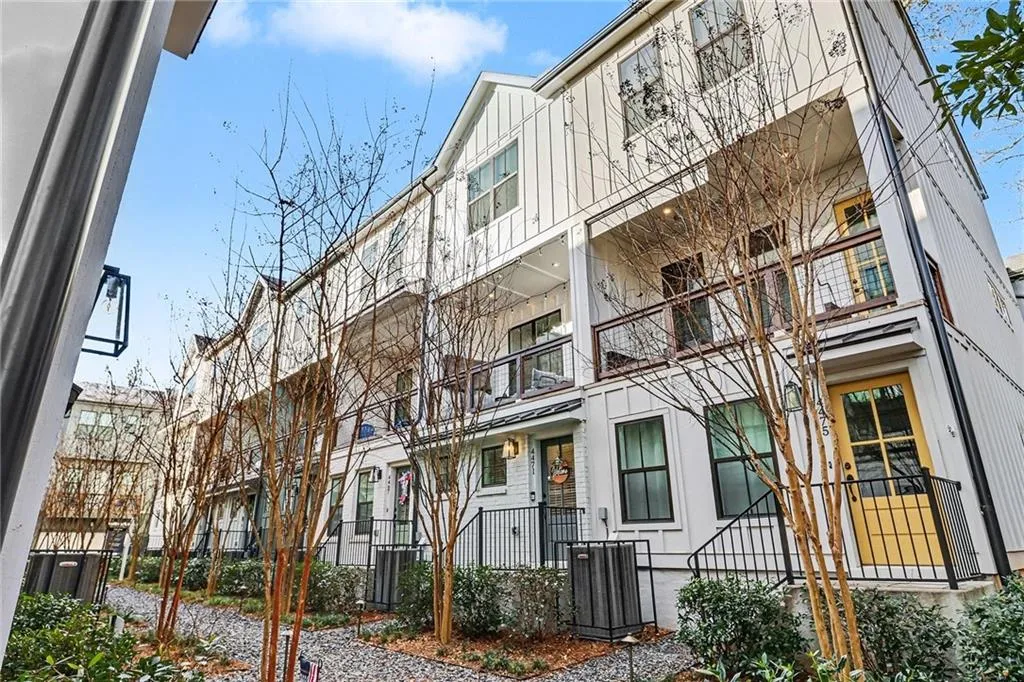 4471 Dandelion Lane, Atlanta, Georgia 30342, 2 Bedrooms Bedrooms, 0 ,2 BathroomsBathrooms,Residential,For Sale,4471 Dandelion Lane,7698860