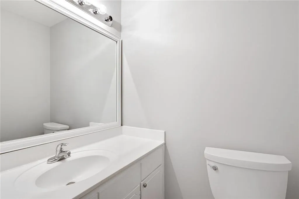 5510 Kingsport Drive, Atlanta, Georgia 30342, 2 Bedrooms Bedrooms, ,1 BathroomBathrooms,Residential,Sold,5510 Kingsport Drive,6718660