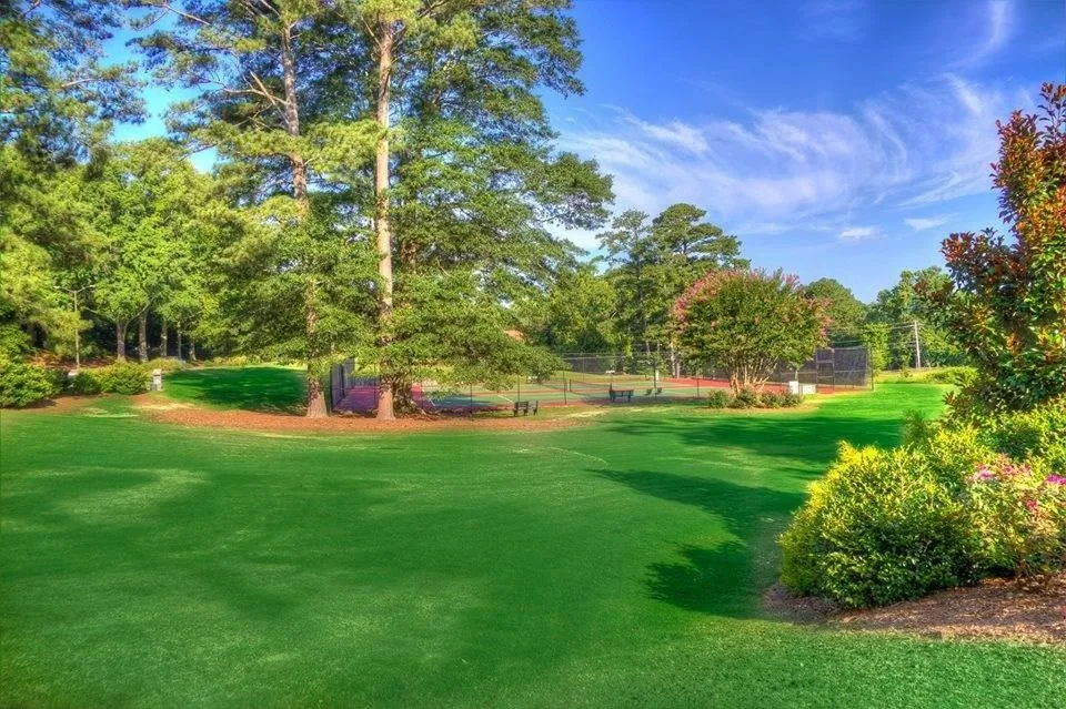 18 hole par 3 golf