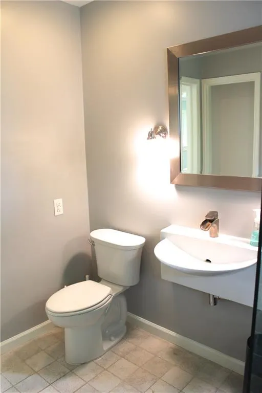 4930 Long Island Terrace, Atlanta, Georgia 30342, 2 Bedrooms Bedrooms, ,2 BathroomsBathrooms,Residential,Sold,4930 Long Island Terrace,5944533