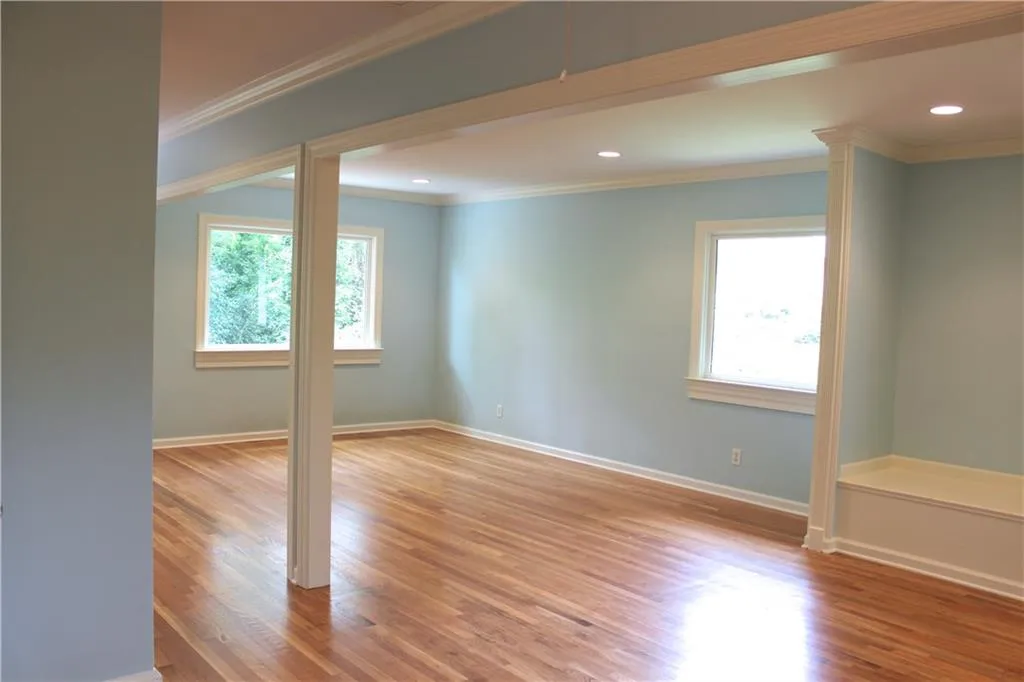 4930 Long Island Terrace, Atlanta, Georgia 30342, 2 Bedrooms Bedrooms, ,2 BathroomsBathrooms,Residential,Sold,4930 Long Island Terrace,5944533