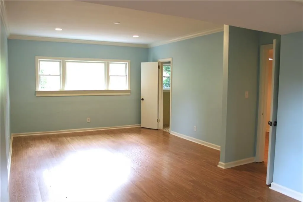 4930 Long Island Terrace, Atlanta, Georgia 30342, 2 Bedrooms Bedrooms, ,2 BathroomsBathrooms,Residential,Sold,4930 Long Island Terrace,5944533