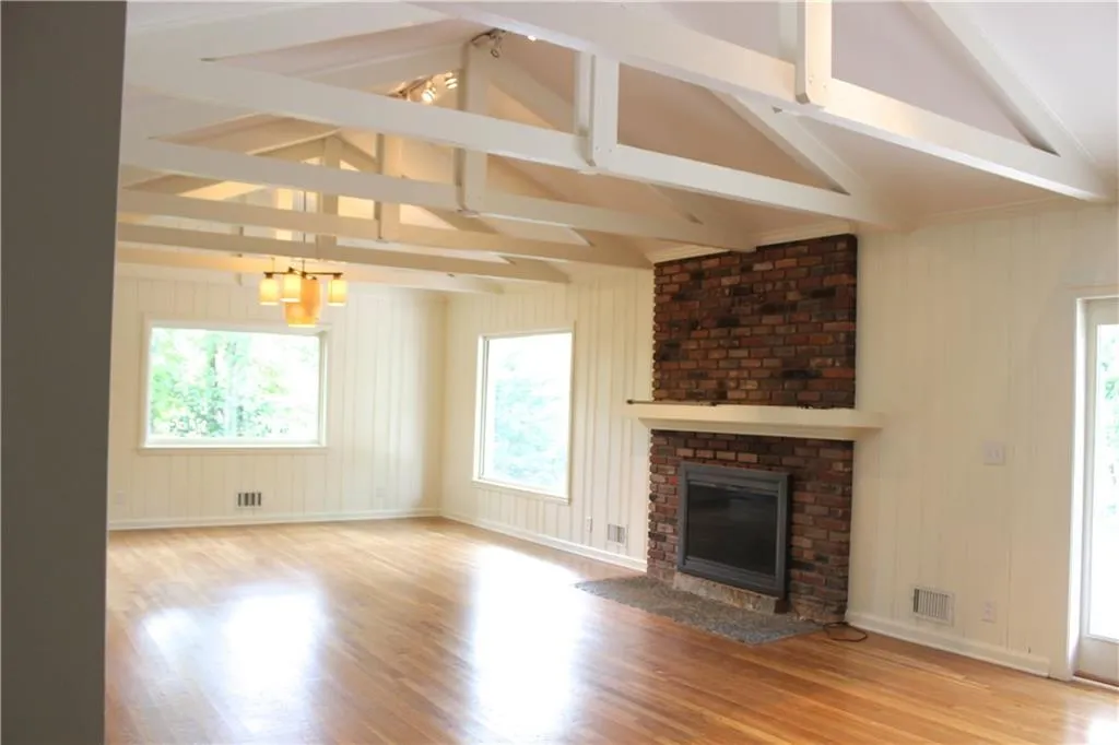 4930 Long Island Terrace, Atlanta, Georgia 30342, 2 Bedrooms Bedrooms, ,2 BathroomsBathrooms,Residential,Sold,4930 Long Island Terrace,5944533