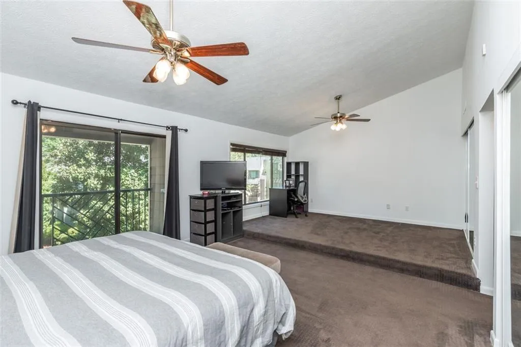 518 Sutters Point, Atlanta, Georgia 30328, 2 Bedrooms Bedrooms, ,2 BathroomsBathrooms,Residential,Sold,518 Sutters Point,6879075