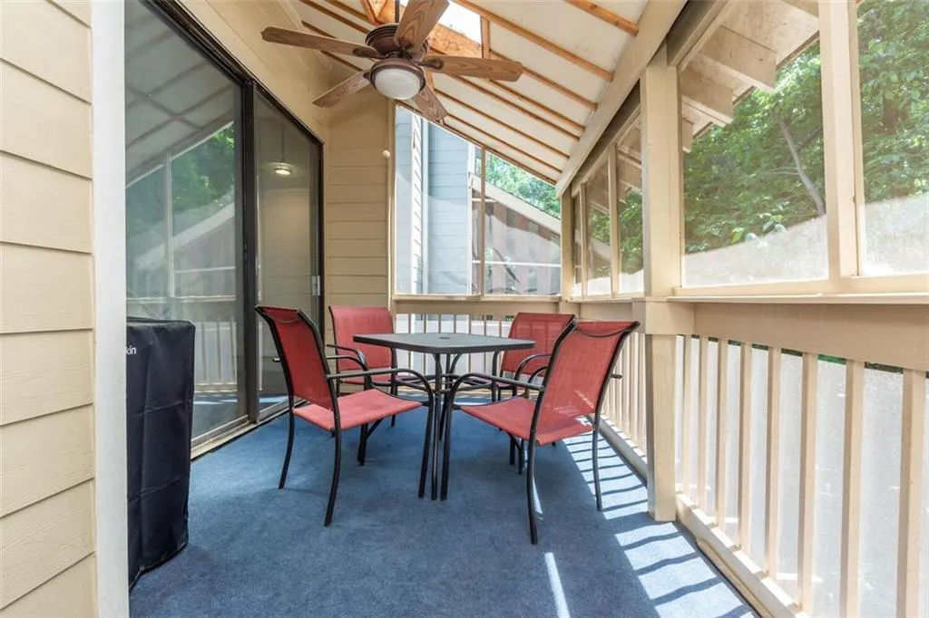 518 Sutters Point, Atlanta, Georgia 30328, 2 Bedrooms Bedrooms, ,2 BathroomsBathrooms,Residential,Sold,518 Sutters Point,6879075