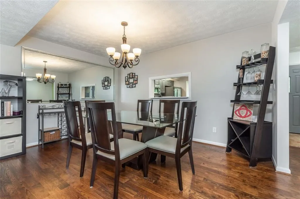518 Sutters Point, Atlanta, Georgia 30328, 2 Bedrooms Bedrooms, ,2 BathroomsBathrooms,Residential,Sold,518 Sutters Point,6879075