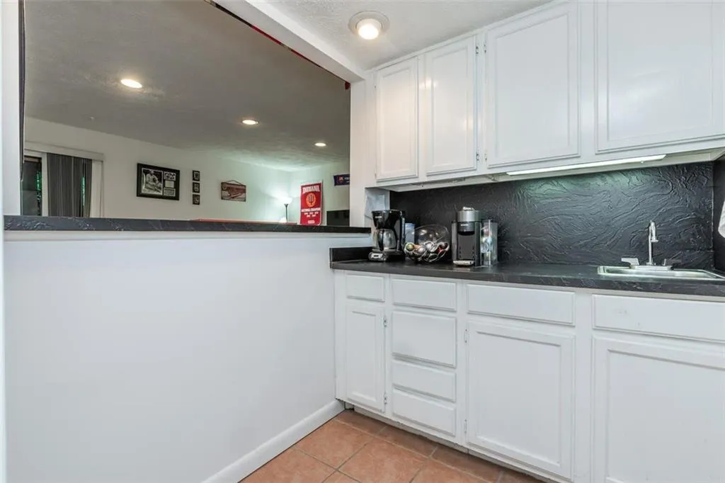 518 Sutters Point, Atlanta, Georgia 30328, 2 Bedrooms Bedrooms, ,2 BathroomsBathrooms,Residential,Sold,518 Sutters Point,6879075