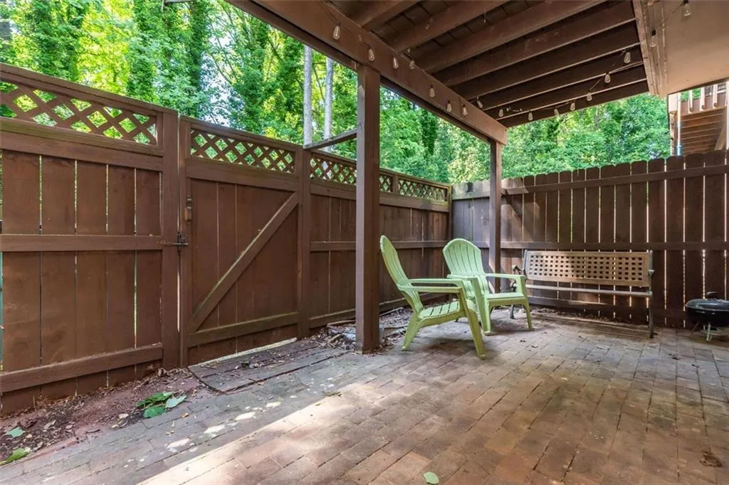 518 Sutters Point, Atlanta, Georgia 30328, 2 Bedrooms Bedrooms, ,2 BathroomsBathrooms,Residential,Sold,518 Sutters Point,6879075