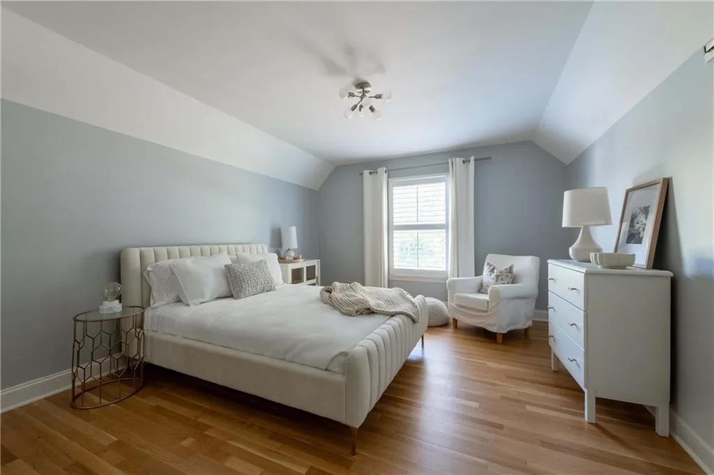 7415 Princeton Trace, Atlanta, Georgia 30328, 6 Bedrooms Bedrooms, ,4 BathroomsBathrooms,Residential,For Sale,7415 Princeton Trace,7672983