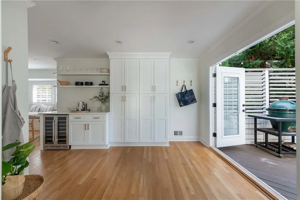 7415 Princeton Trace, Atlanta, Georgia 30328, 6 Bedrooms Bedrooms, ,4 BathroomsBathrooms,Residential,For Sale,7415 Princeton Trace,7672983