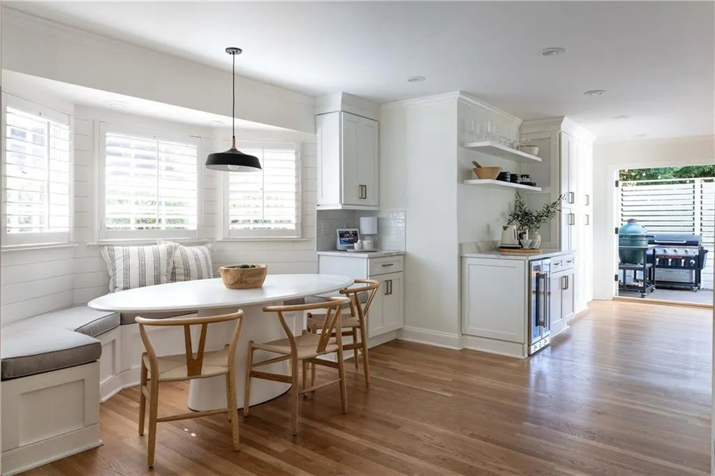 7415 Princeton Trace, Atlanta, Georgia 30328, 6 Bedrooms Bedrooms, ,4 BathroomsBathrooms,Residential,For Sale,7415 Princeton Trace,7672983