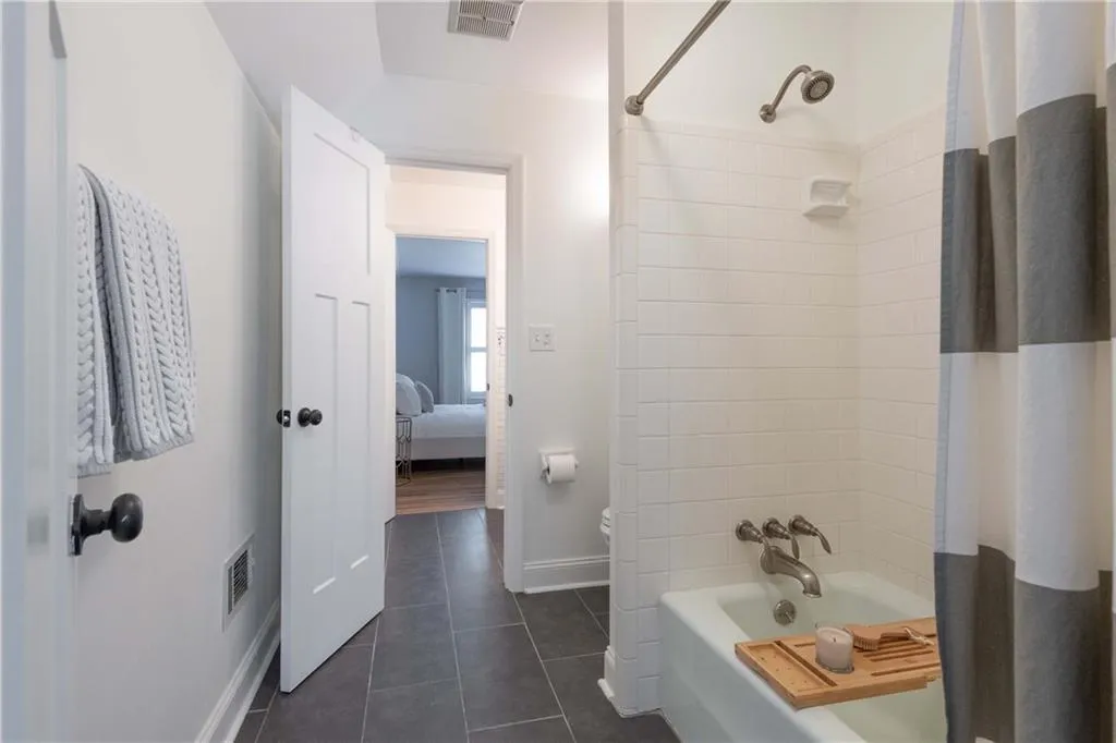 7415 Princeton Trace, Atlanta, Georgia 30328, 6 Bedrooms Bedrooms, ,4 BathroomsBathrooms,Residential,For Sale,7415 Princeton Trace,7672983