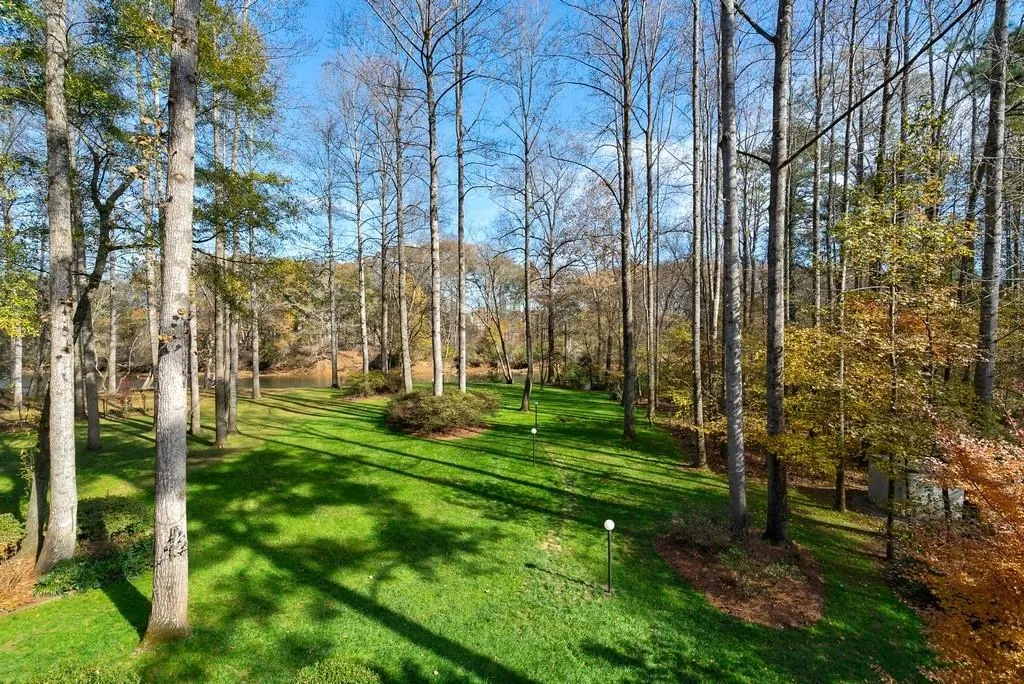 7285 Chattahoochee Bluff Drive, Sandy Springs, Georgia 30350, 4 Bedrooms Bedrooms, ,2 BathroomsBathrooms,Residential,Sold,7285 Chattahoochee Bluff Drive,6640821