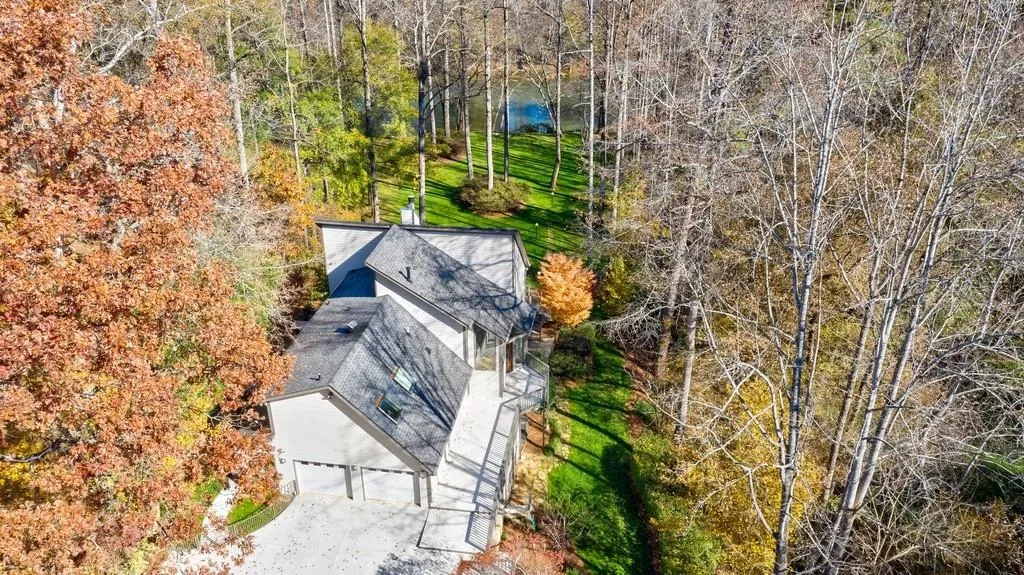 7285 Chattahoochee Bluff Drive, Sandy Springs, Georgia 30350, 4 Bedrooms Bedrooms, ,2 BathroomsBathrooms,Residential,Sold,7285 Chattahoochee Bluff Drive,6640821