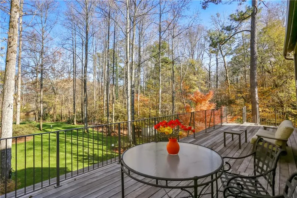 7285 Chattahoochee Bluff Drive, Sandy Springs, Georgia 30350, 4 Bedrooms Bedrooms, ,2 BathroomsBathrooms,Residential,Sold,7285 Chattahoochee Bluff Drive,6640821