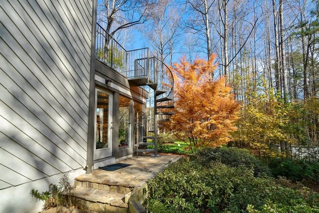 7285 Chattahoochee Bluff Drive, Sandy Springs, Georgia 30350, 4 Bedrooms Bedrooms, ,2 BathroomsBathrooms,Residential,Sold,7285 Chattahoochee Bluff Drive,6640821