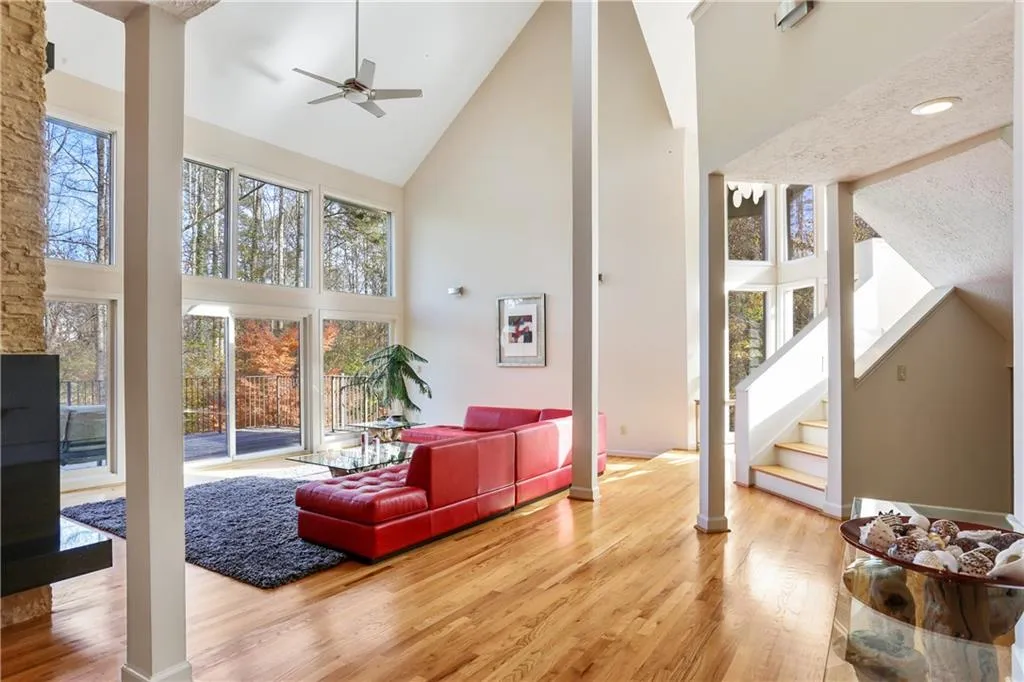 7285 Chattahoochee Bluff Drive, Sandy Springs, Georgia 30350, 4 Bedrooms Bedrooms, ,2 BathroomsBathrooms,Residential,Sold,7285 Chattahoochee Bluff Drive,6640821