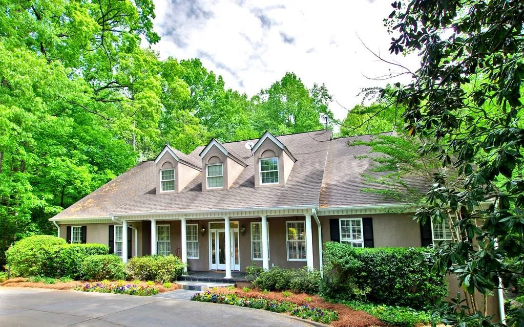 235 Glen Lake Drive, Atlanta, Georgia 30327, 7 Bedrooms Bedrooms, ,4 BathroomsBathrooms,Residential,Sold,235 Glen Lake Drive,5980081