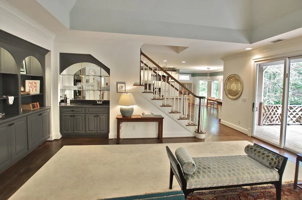 235 Glen Lake Drive, Atlanta, Georgia 30327, 7 Bedrooms Bedrooms, ,4 BathroomsBathrooms,Residential,Sold,235 Glen Lake Drive,5980081