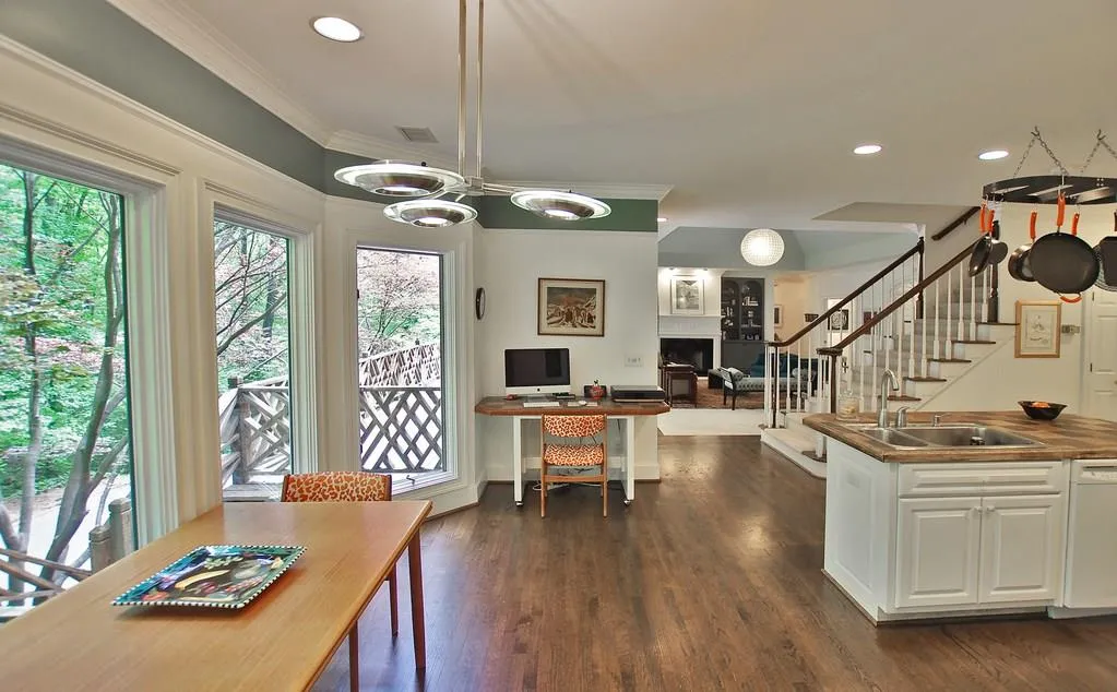 235 Glen Lake Drive, Atlanta, Georgia 30327, 7 Bedrooms Bedrooms, ,4 BathroomsBathrooms,Residential,Sold,235 Glen Lake Drive,5980081