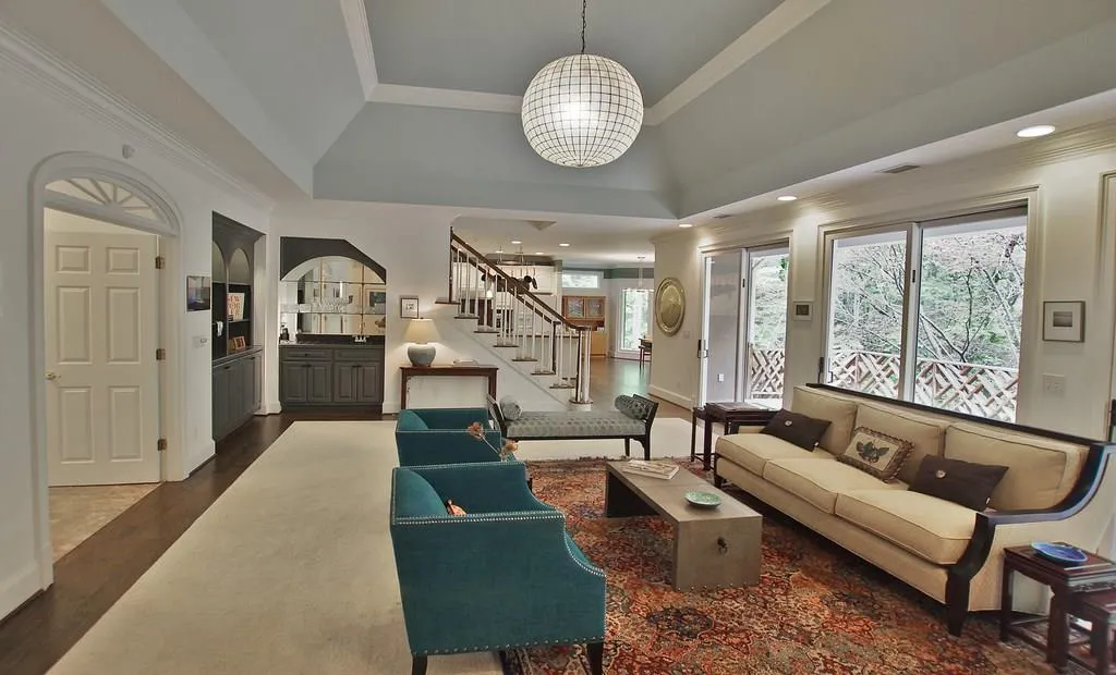 235 Glen Lake Drive, Atlanta, Georgia 30327, 7 Bedrooms Bedrooms, ,4 BathroomsBathrooms,Residential,Sold,235 Glen Lake Drive,5980081