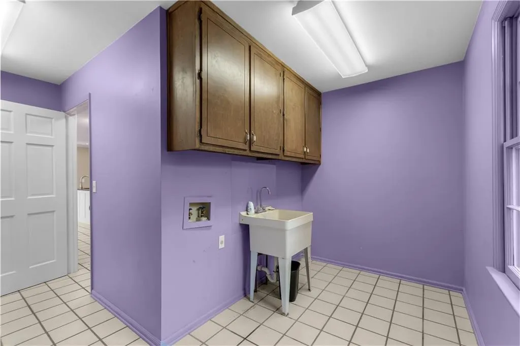 340 Wynland Trace, Sandy Springs, Georgia 30350, 4 Bedrooms Bedrooms, ,2 BathroomsBathrooms,Residential,Sold,340 Wynland Trace,7138227