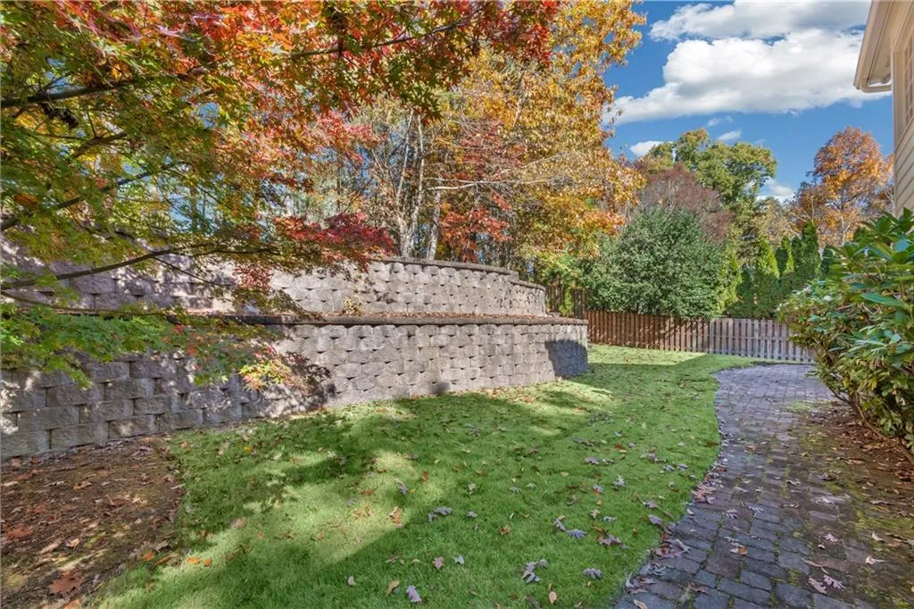 340 Wynland Trace, Sandy Springs, Georgia 30350, 4 Bedrooms Bedrooms, ,2 BathroomsBathrooms,Residential,Sold,340 Wynland Trace,7138227