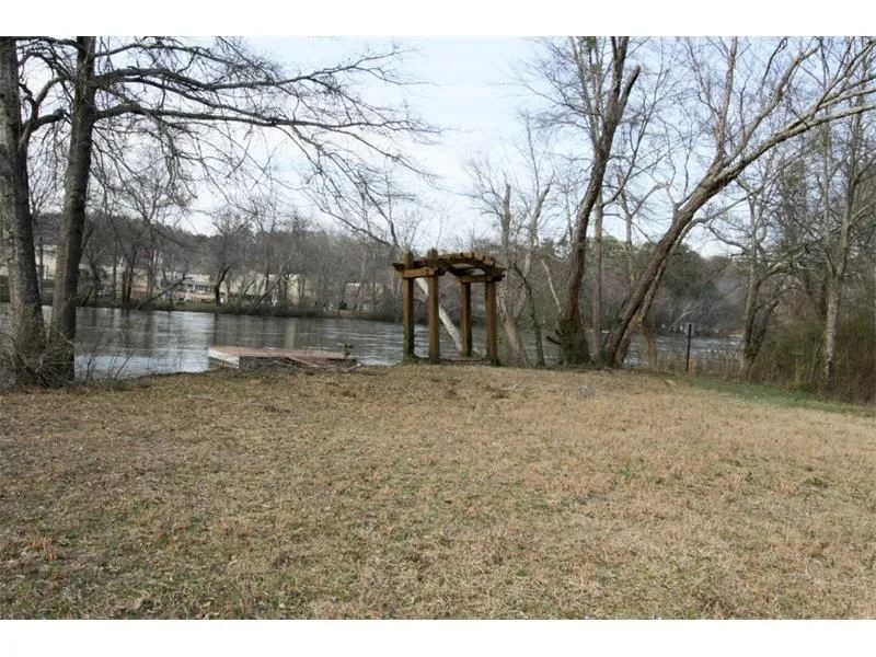 260 Rivermere Way, Sandy Springs, Georgia 30350, 5 Bedrooms Bedrooms, ,5 BathroomsBathrooms,Residential,Sold,260 Rivermere Way,5652397