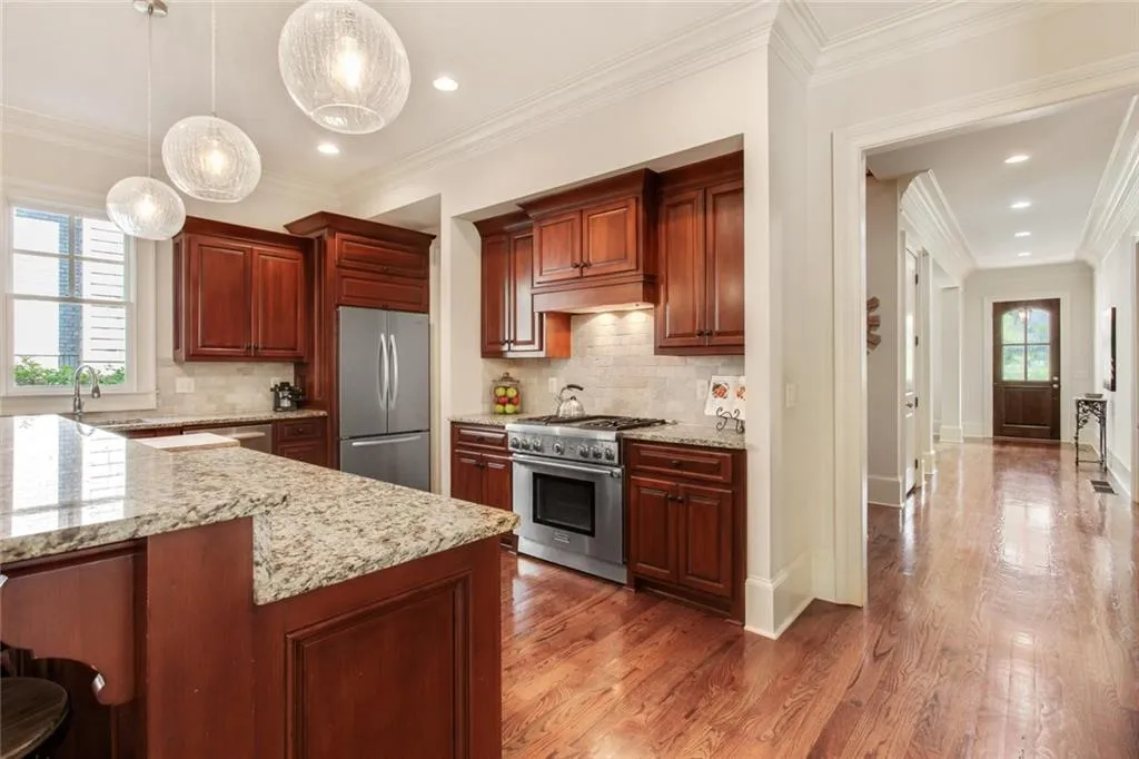 94 W Belle Isle Road, Atlanta, Georgia 30342, 6 Bedrooms Bedrooms, ,4 BathroomsBathrooms,Residential,Sold,94 W Belle Isle Road,6775277