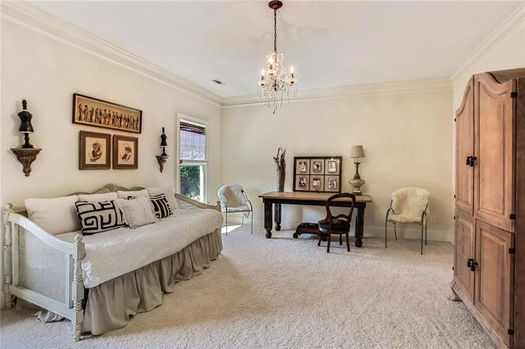94 W Belle Isle Road, Atlanta, Georgia 30342, 6 Bedrooms Bedrooms, ,4 BathroomsBathrooms,Residential,Sold,94 W Belle Isle Road,6775277