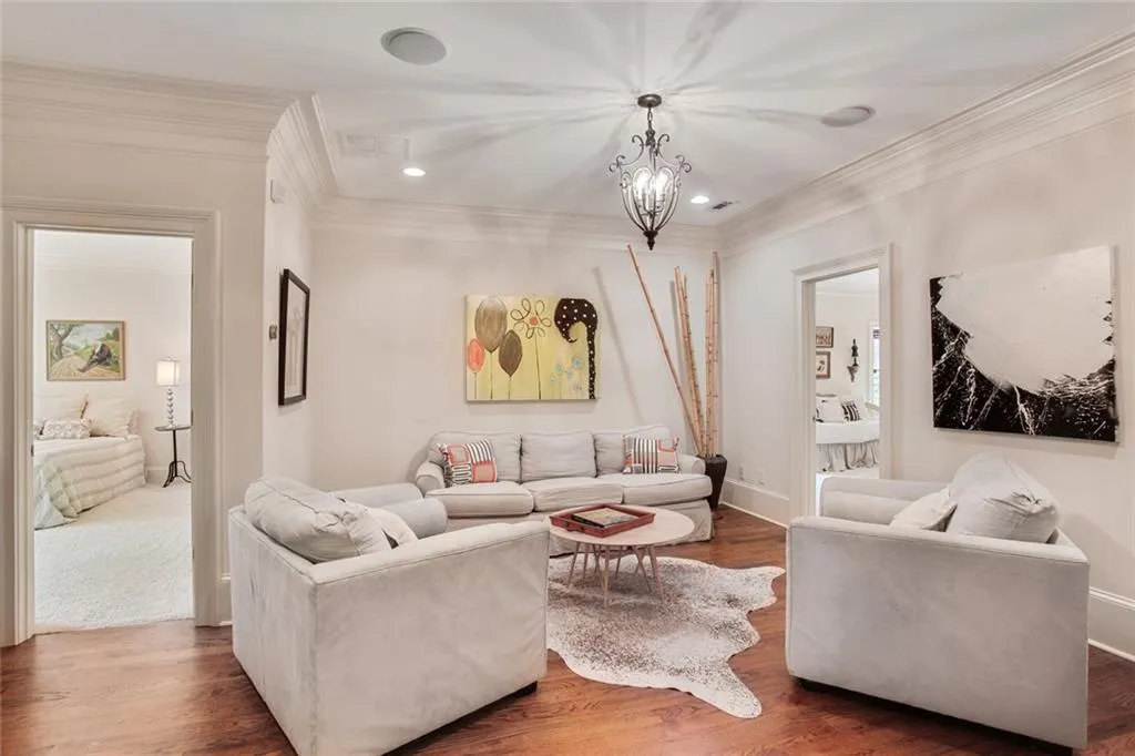 94 W Belle Isle Road, Atlanta, Georgia 30342, 6 Bedrooms Bedrooms, ,4 BathroomsBathrooms,Residential,Sold,94 W Belle Isle Road,6775277