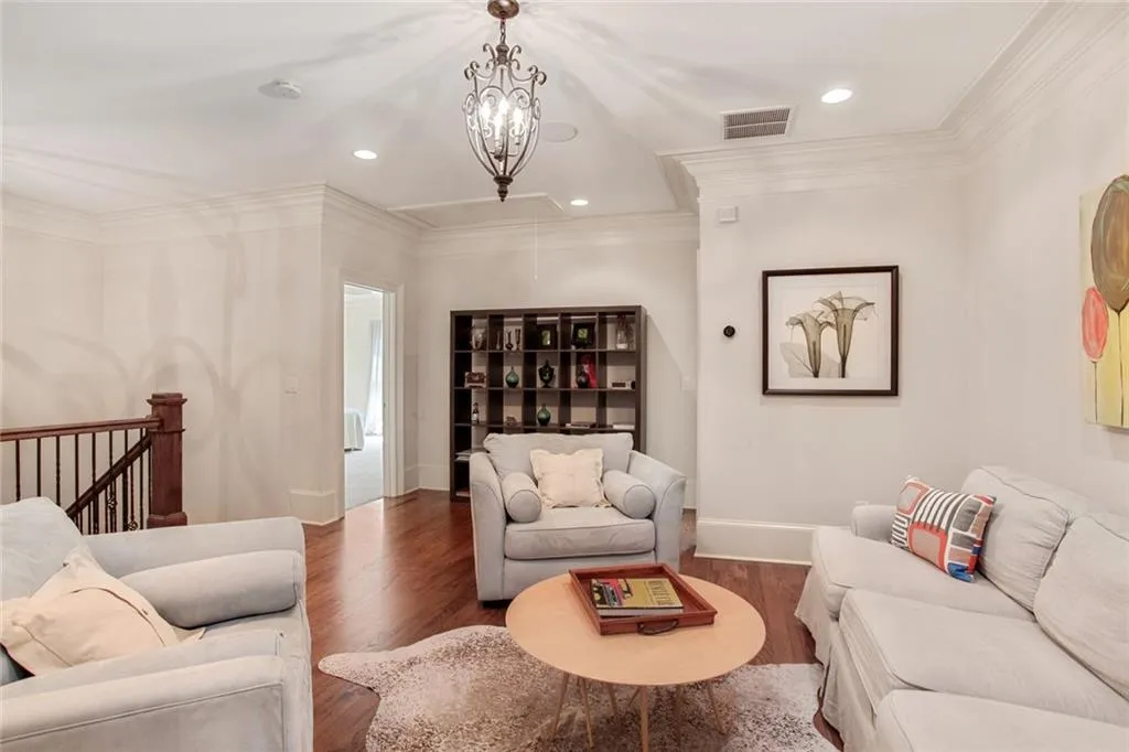 94 W Belle Isle Road, Atlanta, Georgia 30342, 6 Bedrooms Bedrooms, ,4 BathroomsBathrooms,Residential,Sold,94 W Belle Isle Road,6775277