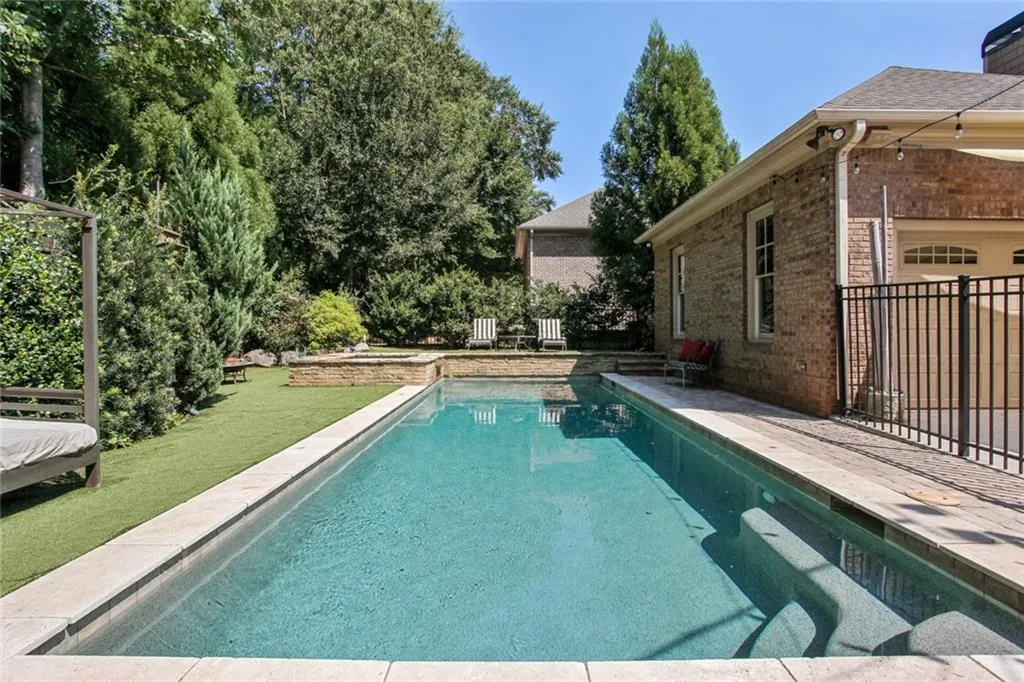 94 W Belle Isle Road, Atlanta, Georgia 30342, 6 Bedrooms Bedrooms, ,4 BathroomsBathrooms,Residential,Sold,94 W Belle Isle Road,6775277