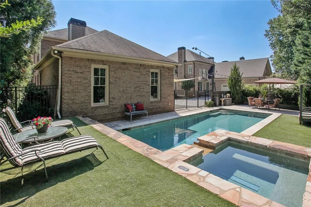 94 W Belle Isle Road, Atlanta, Georgia 30342, 6 Bedrooms Bedrooms, ,4 BathroomsBathrooms,Residential,Sold,94 W Belle Isle Road,6775277