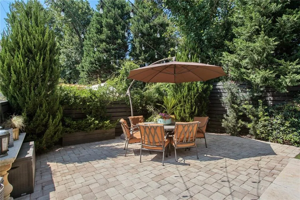94 W Belle Isle Road, Atlanta, Georgia 30342, 6 Bedrooms Bedrooms, ,4 BathroomsBathrooms,Residential,Sold,94 W Belle Isle Road,6775277