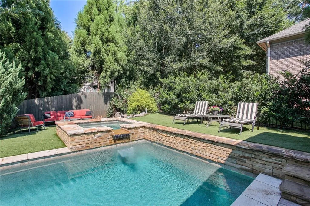 94 W Belle Isle Road, Atlanta, Georgia 30342, 6 Bedrooms Bedrooms, ,4 BathroomsBathrooms,Residential,Sold,94 W Belle Isle Road,6775277