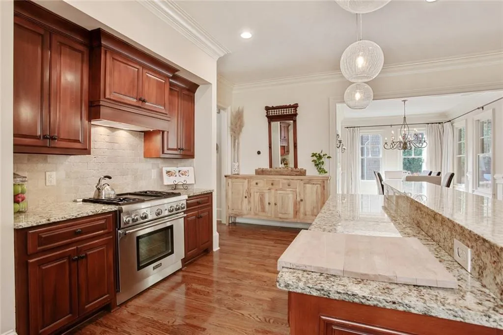 94 W Belle Isle Road, Atlanta, Georgia 30342, 6 Bedrooms Bedrooms, ,4 BathroomsBathrooms,Residential,Sold,94 W Belle Isle Road,6775277