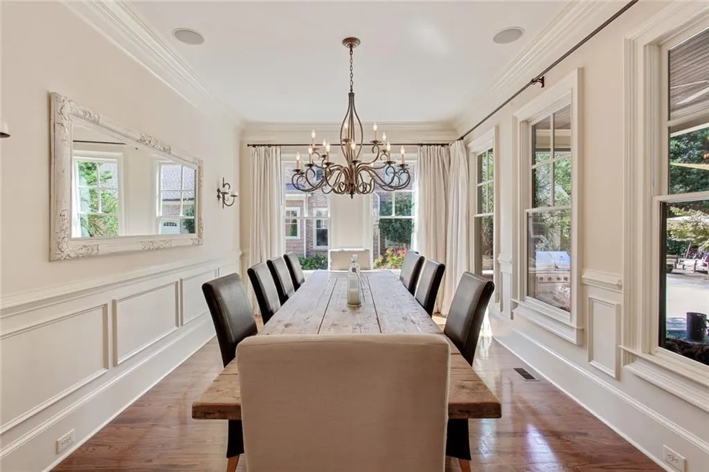 94 W Belle Isle Road, Atlanta, Georgia 30342, 6 Bedrooms Bedrooms, ,4 BathroomsBathrooms,Residential,Sold,94 W Belle Isle Road,6775277