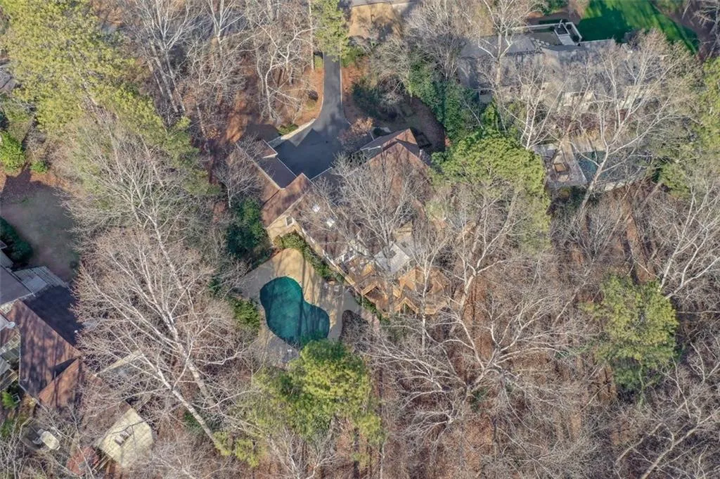 7950 Saddle Ridge Drive, Sandy Springs, Georgia 30350, 5 Bedrooms Bedrooms, ,3 BathroomsBathrooms,Residential,Sold,7950 Saddle Ridge Drive,6677182