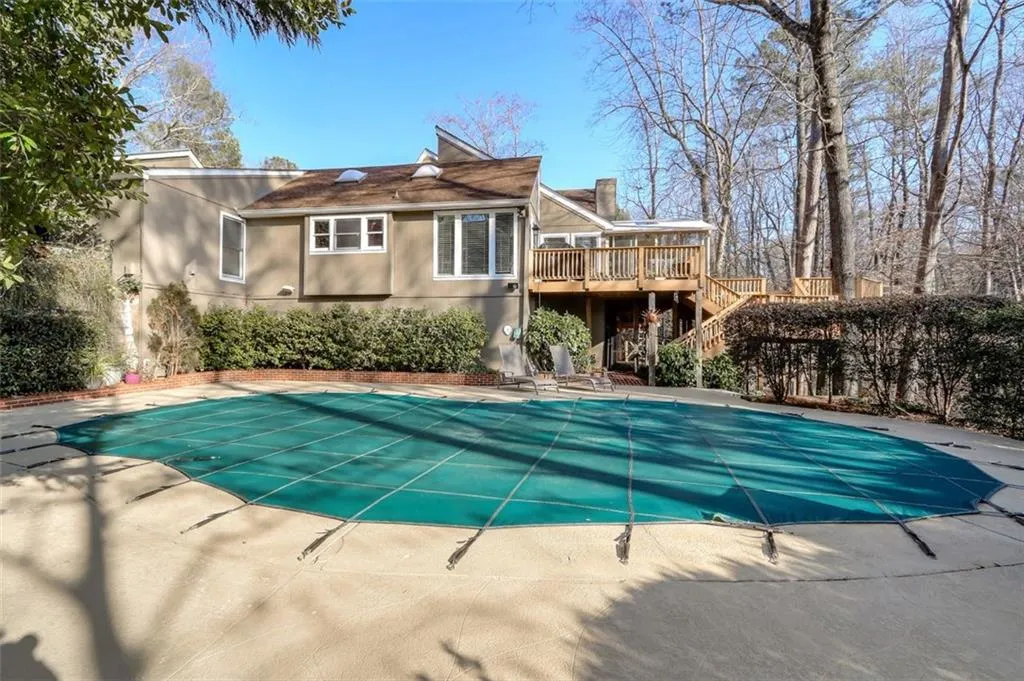 7950 Saddle Ridge Drive, Sandy Springs, Georgia 30350, 5 Bedrooms Bedrooms, ,3 BathroomsBathrooms,Residential,Sold,7950 Saddle Ridge Drive,6677182