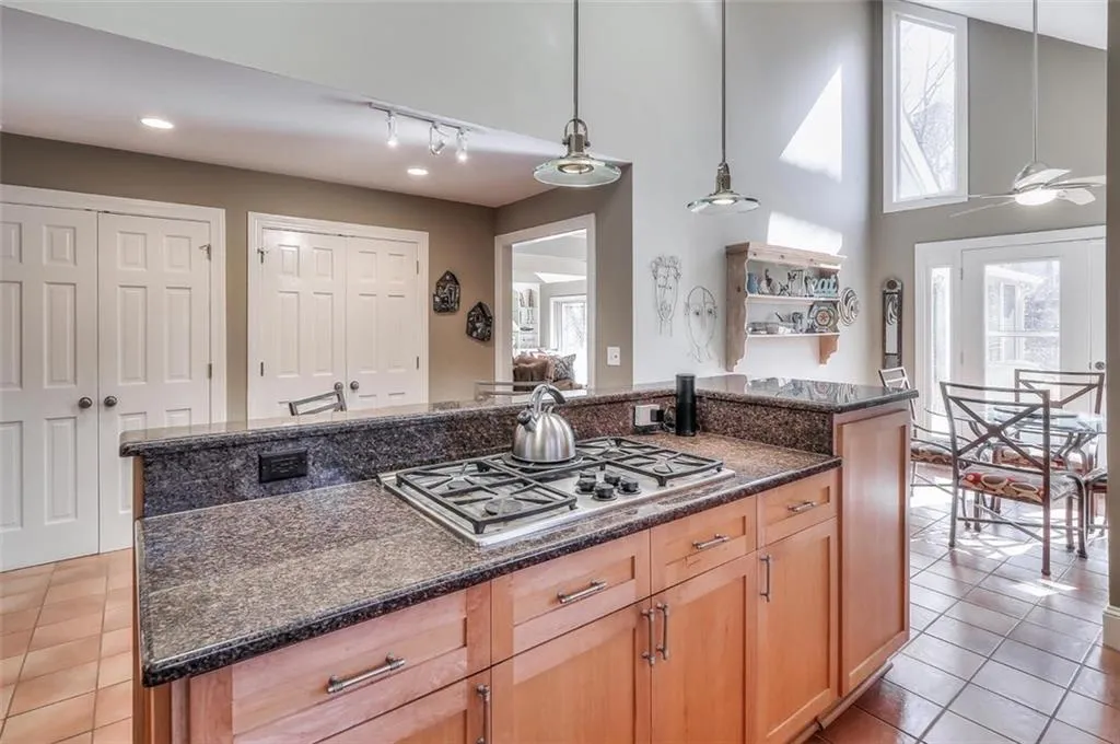7950 Saddle Ridge Drive, Sandy Springs, Georgia 30350, 5 Bedrooms Bedrooms, ,3 BathroomsBathrooms,Residential,Sold,7950 Saddle Ridge Drive,6677182