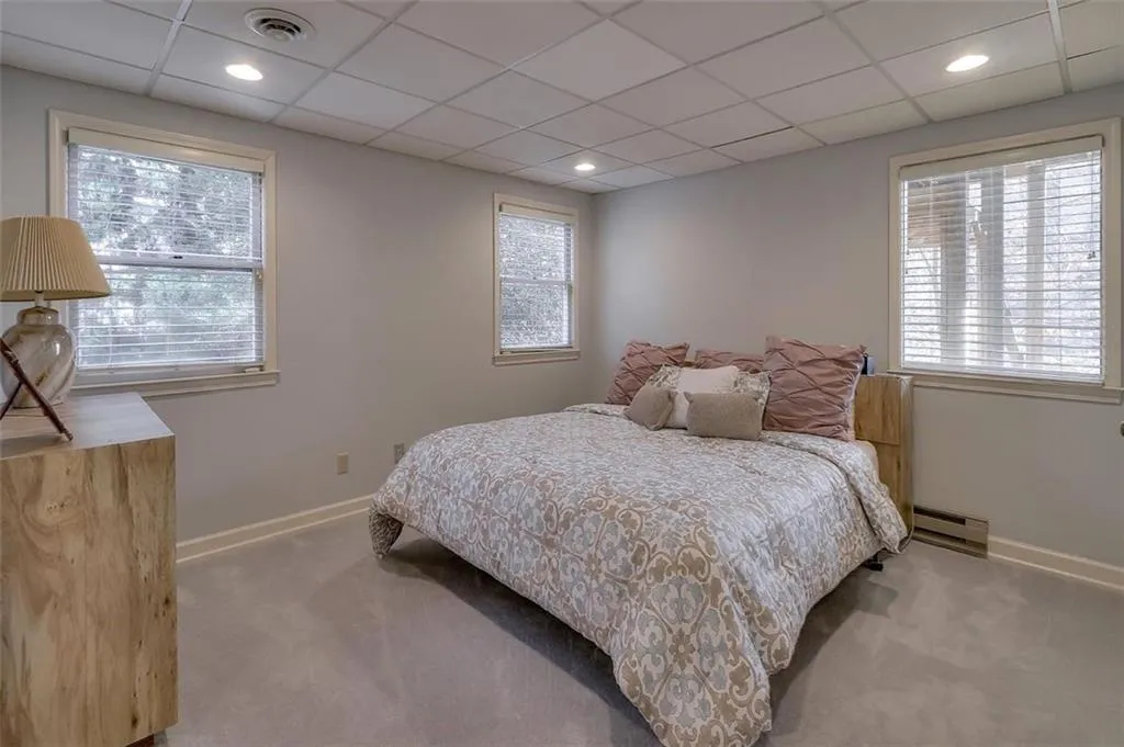 7950 Saddle Ridge Drive, Sandy Springs, Georgia 30350, 5 Bedrooms Bedrooms, ,3 BathroomsBathrooms,Residential,Sold,7950 Saddle Ridge Drive,6677182