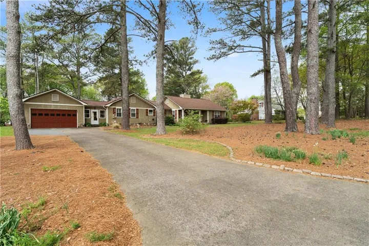 140 Plymouth Drive, Cartersville, Georgia 30120