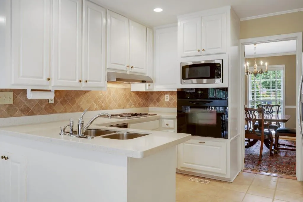 7265 Thornhill Lane, Sandy Springs, Georgia 30328, 3 Bedrooms Bedrooms, ,2 BathroomsBathrooms,Residential,Sold,7265 Thornhill Lane,6731253