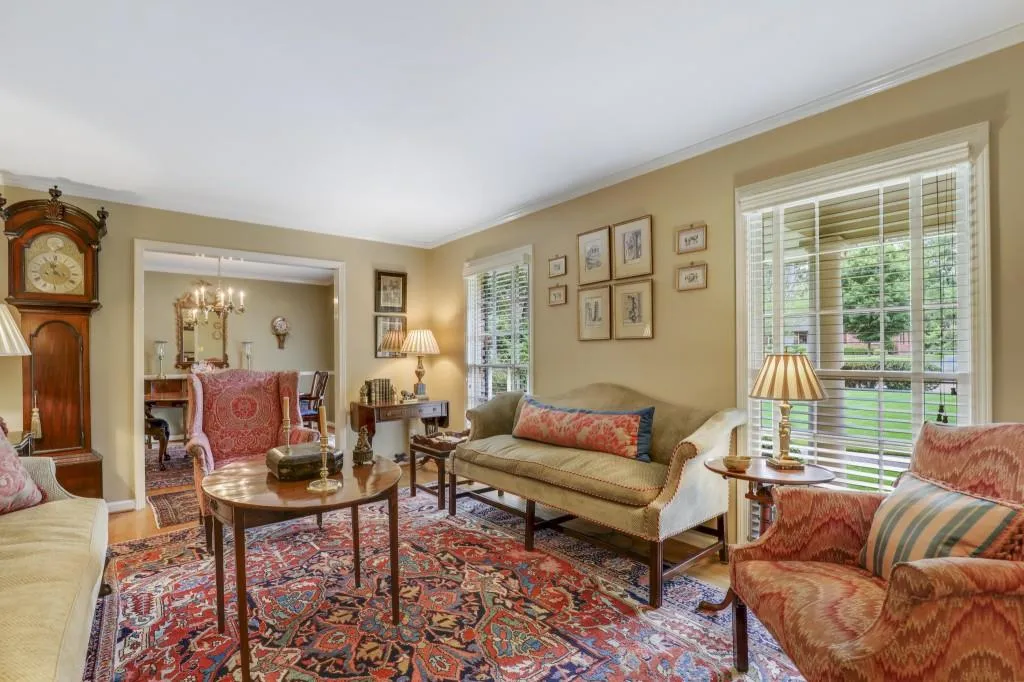 7265 Thornhill Lane, Sandy Springs, Georgia 30328, 3 Bedrooms Bedrooms, ,2 BathroomsBathrooms,Residential,Sold,7265 Thornhill Lane,6731253