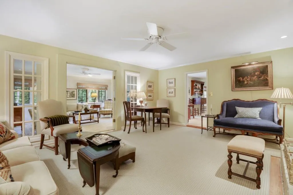 7265 Thornhill Lane, Sandy Springs, Georgia 30328, 3 Bedrooms Bedrooms, ,2 BathroomsBathrooms,Residential,Sold,7265 Thornhill Lane,6731253