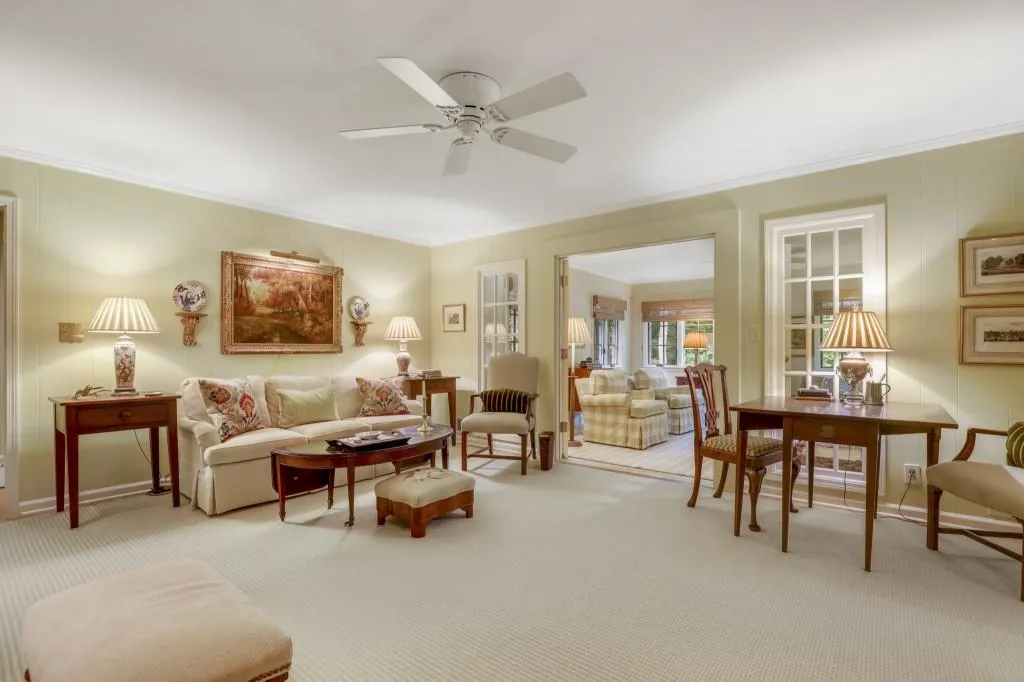 7265 Thornhill Lane, Sandy Springs, Georgia 30328, 3 Bedrooms Bedrooms, ,2 BathroomsBathrooms,Residential,Sold,7265 Thornhill Lane,6731253