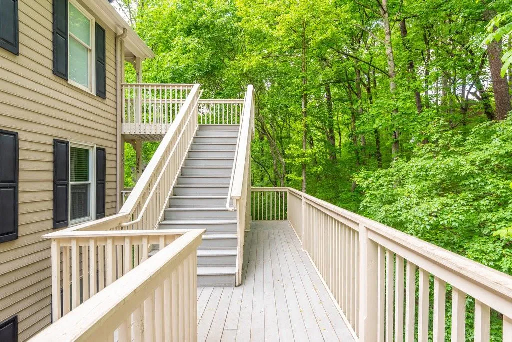 1009 Camden Court, Sandy Springs, Georgia 30327, 2 Bedrooms Bedrooms, ,2 BathroomsBathrooms,Residential,Sold,1009 Camden Court,7207583