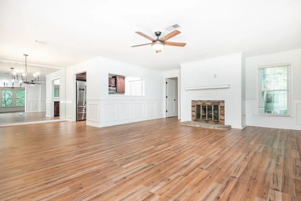 1009 Camden Court, Sandy Springs, Georgia 30327, 2 Bedrooms Bedrooms, ,2 BathroomsBathrooms,Residential,Sold,1009 Camden Court,7207583