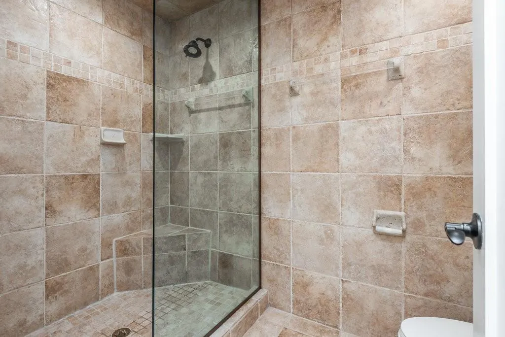 1009 Camden Court, Sandy Springs, Georgia 30327, 2 Bedrooms Bedrooms, ,2 BathroomsBathrooms,Residential,Sold,1009 Camden Court,7207583
